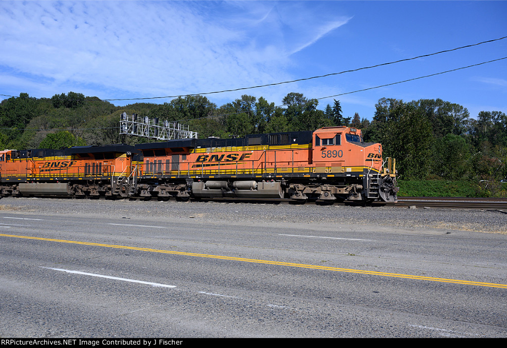 BNSF 5890